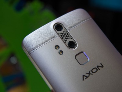 ZTE Axon Elite   