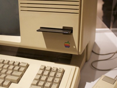   Apple Macintosh  90-   $7500