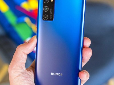     HONOR V40   