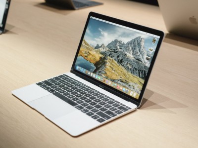 Apple      MacBook