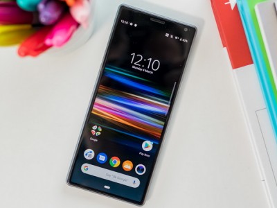    Sony Xperia 20  -