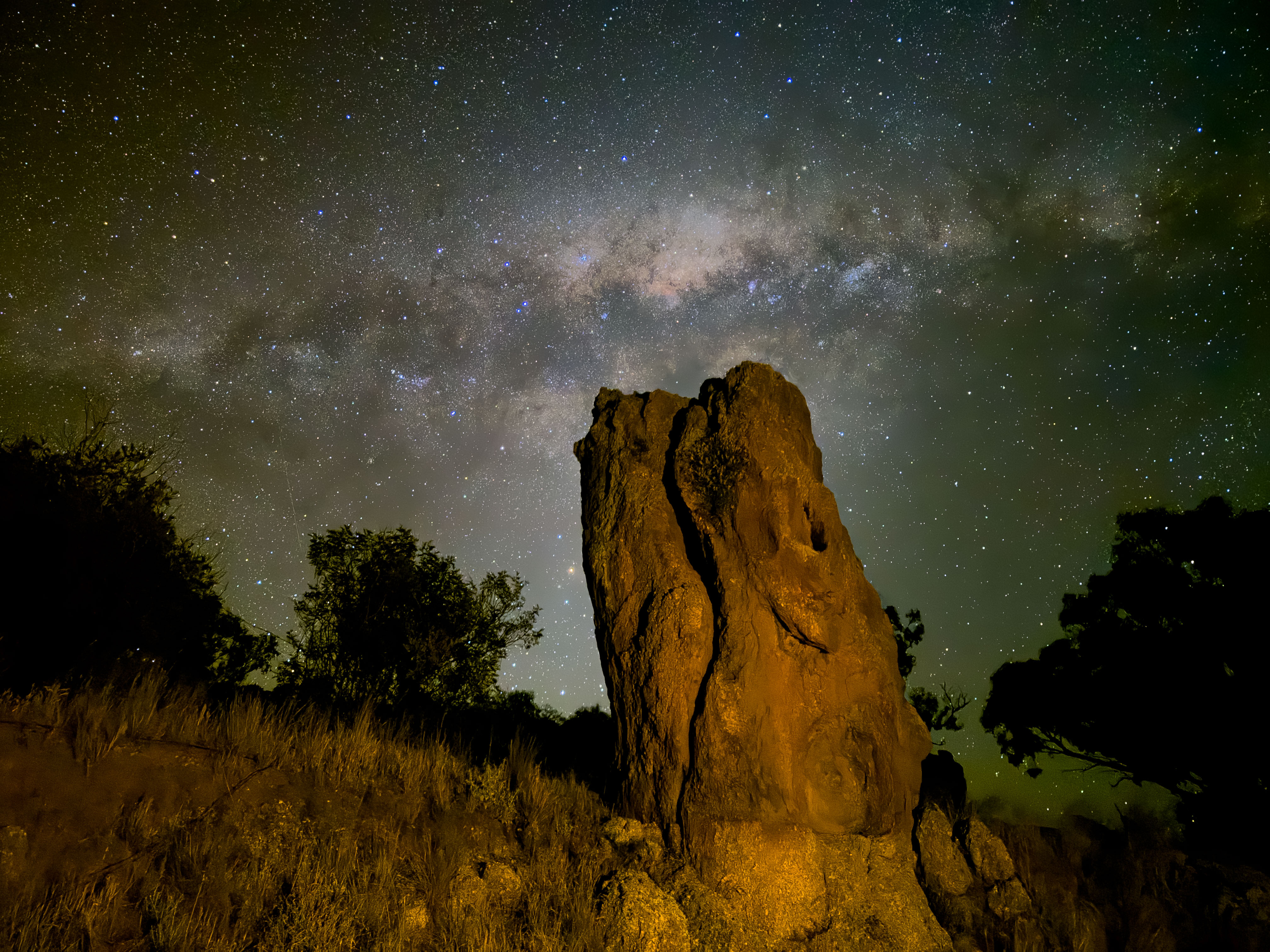 Фотограф показал «космические» фото с Pixel 8 Pro, iPhone 15 Pro Max и  Galaxy S23 Ultra - 4PDA