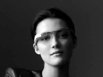   Luxottica      Google Glass