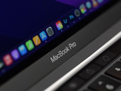 MacBook Pro 13 (2022)    []