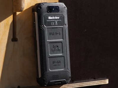  Blackview BV9500:      NFC