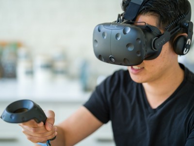 HTC    VR-   