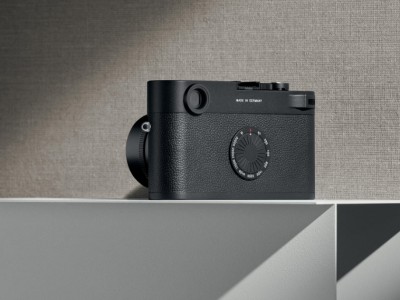   Leica     $10 000.   ?