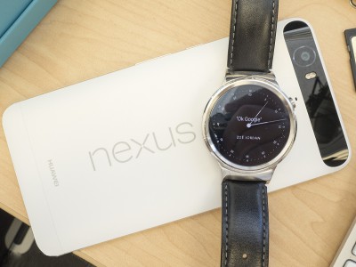 Google Nexus 6P  Huawei Watch     