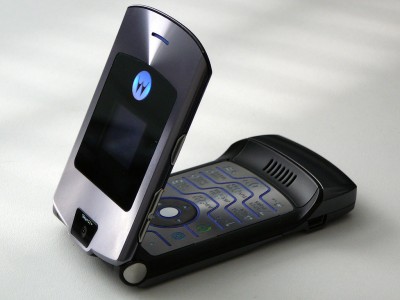  Lenovo     RAZR V3