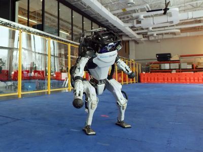  Boston Dynamics      []