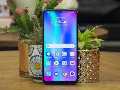 HONOR 10i: Kirin 710,    NFC