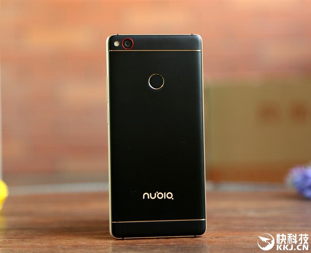 ZTE Nubia Z11 Black Gold Edition с 6 ГБ оперативной памяти начал  продаваться в Китае - 4PDA