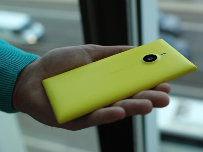 Nokia Lumia 1520V    Windows Phone 8.1