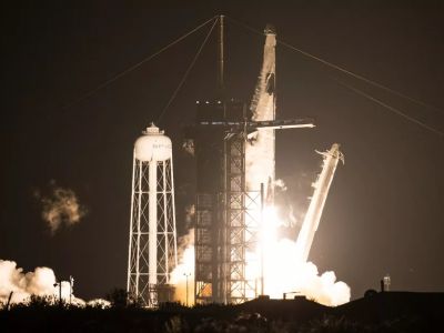   SpaceX Crew Dragon       []