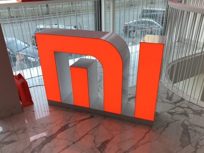   Xiaomi     Mi6