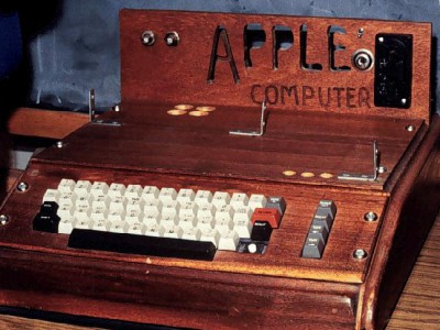   Apple I     