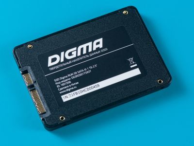  SSD   :    Digma