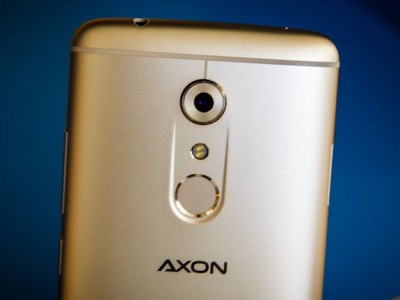  ZTE Axon 7   Android 7.1