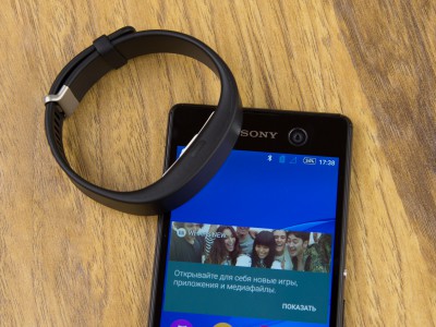  Sony SmartBand 2:    