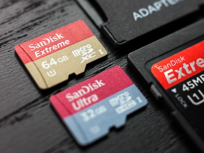   :   SanDisk  128    1300 