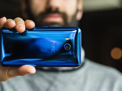 HTC U11 Plus: ,     