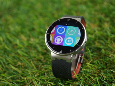  Alcatel OneTouch Watch:    