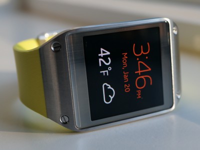  Samsung Galaxy Gear       Tizen OS