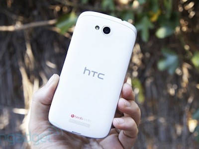 HTC One VX   