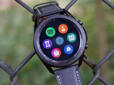    Samsung Galaxy Watch4   