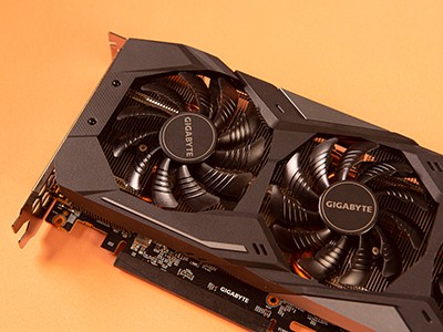  GIGABYTE Radeon RX 5600 XT: AMD   