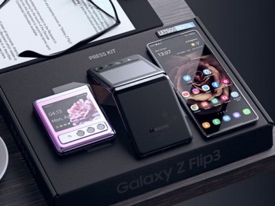  Samsung Galaxy Z Flip3      