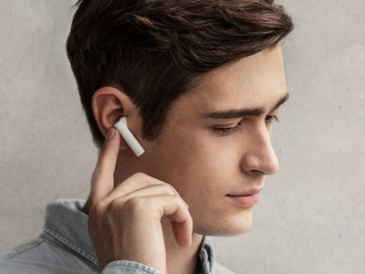 Xiaomi Mi Air 2   Apple AirPods  $56