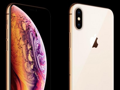      iPhone XS       