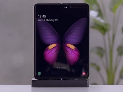   Galaxy Fold:    ,  