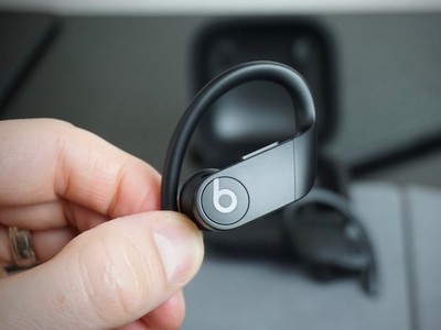 Beats Powerbeats Pro   