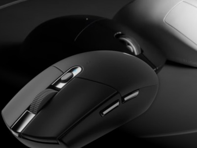 -logitech-----
