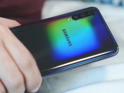  Samsung Galaxy A50       