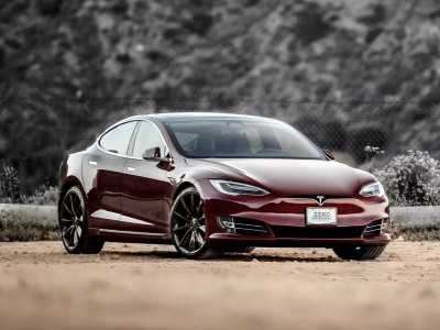 Tesla    Model S Plaid   