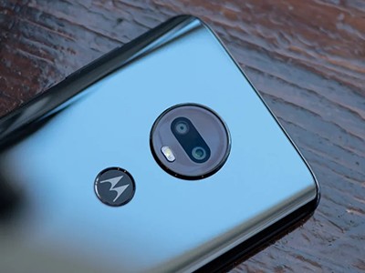    Moto G7:   ,   