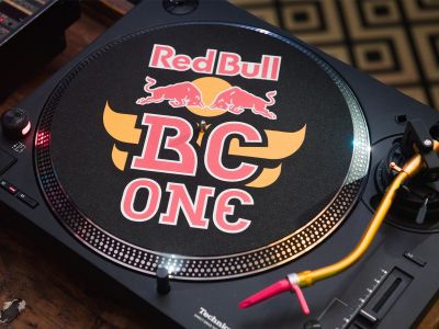     Technics  Red Bull:    