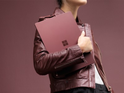 Microsoft Surface Laptop     Windows 10 S