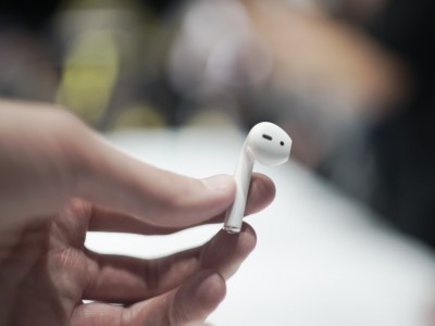 Apple AirPods    