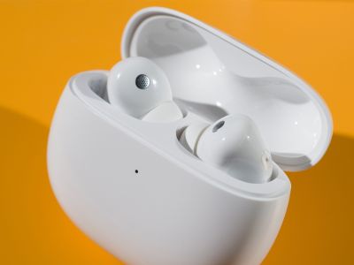  Xiaomi Buds 3:      