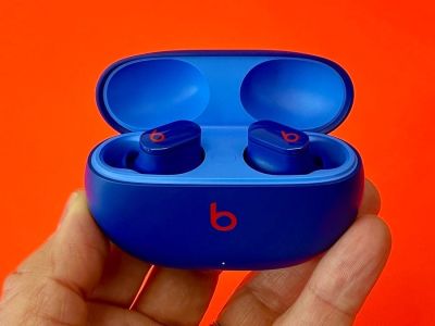 Beats Studio Buds+: ,      