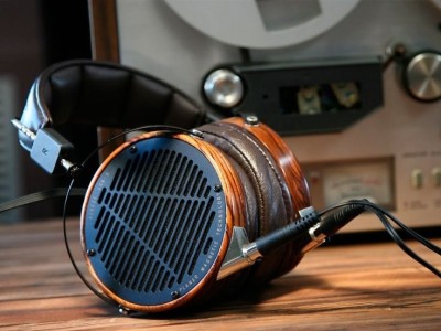 Sony     Audeze