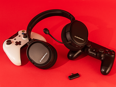  SteelSeries Arctis 1 Wireless:        