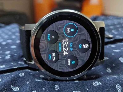   Motorola Moto Watch 100: -  