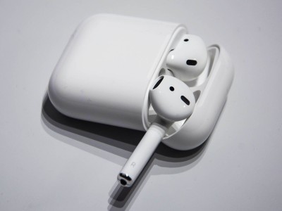 Apple AirPods    