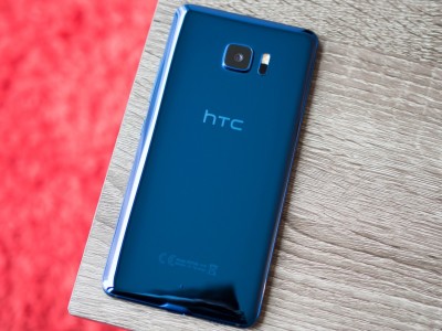    HTC U Ultra