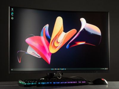      :   MSI Optix G321CQP